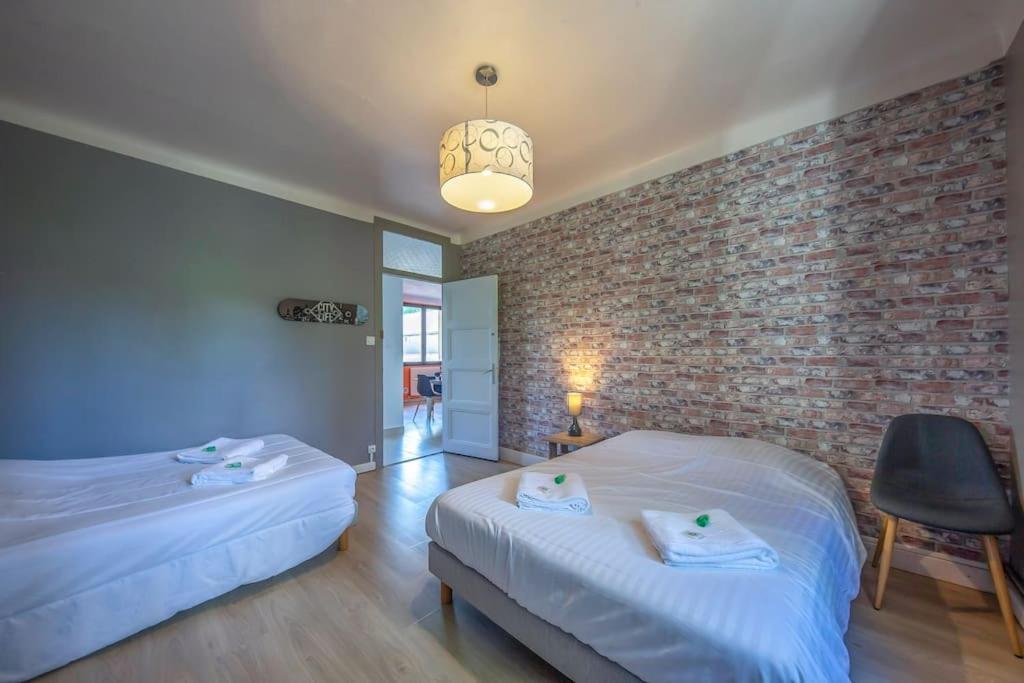 Appartement Au Bord De La Leysse A Chambéry Exteriör bild