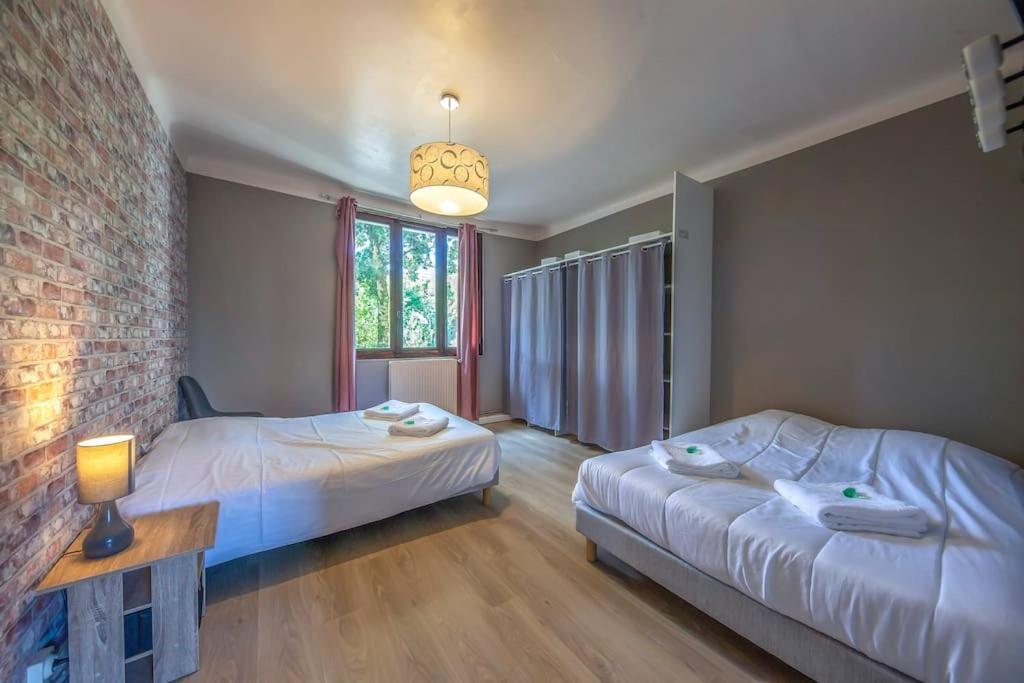 Appartement Au Bord De La Leysse A Chambéry Exteriör bild